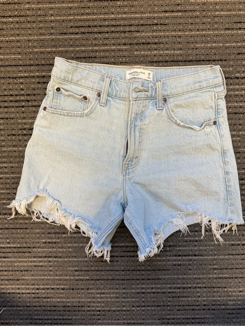 Abercrombie & Fitch Light Wash Frayed Hem Denim Shorts